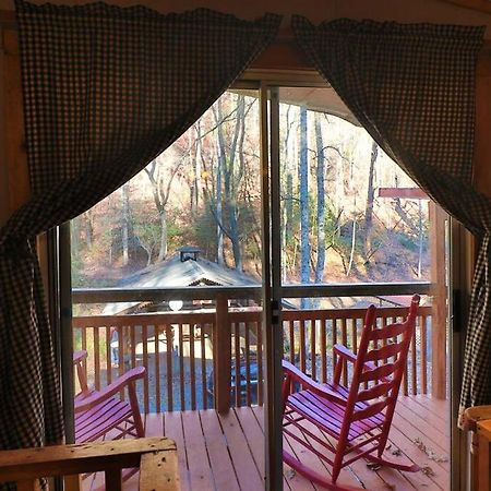 Oktoberfest Themed Cabin In Woods Stream #14 Хелън Екстериор снимка
