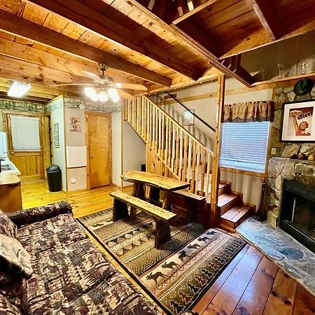Oktoberfest Themed Cabin In Woods Stream #14 Хелън Екстериор снимка