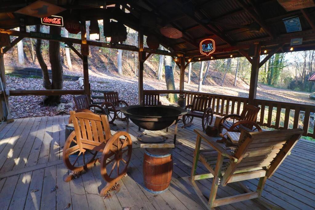 Oktoberfest Themed Cabin In Woods Stream #14 Хелън Екстериор снимка